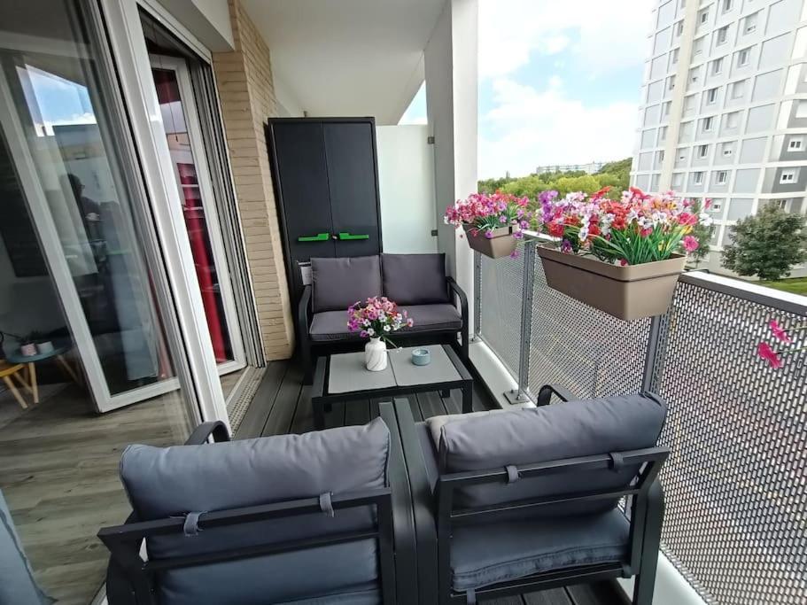 Appartement 4 Pieces - La Rose Des Yvelines - Classe 3 Etoiles Trappes Ngoại thất bức ảnh