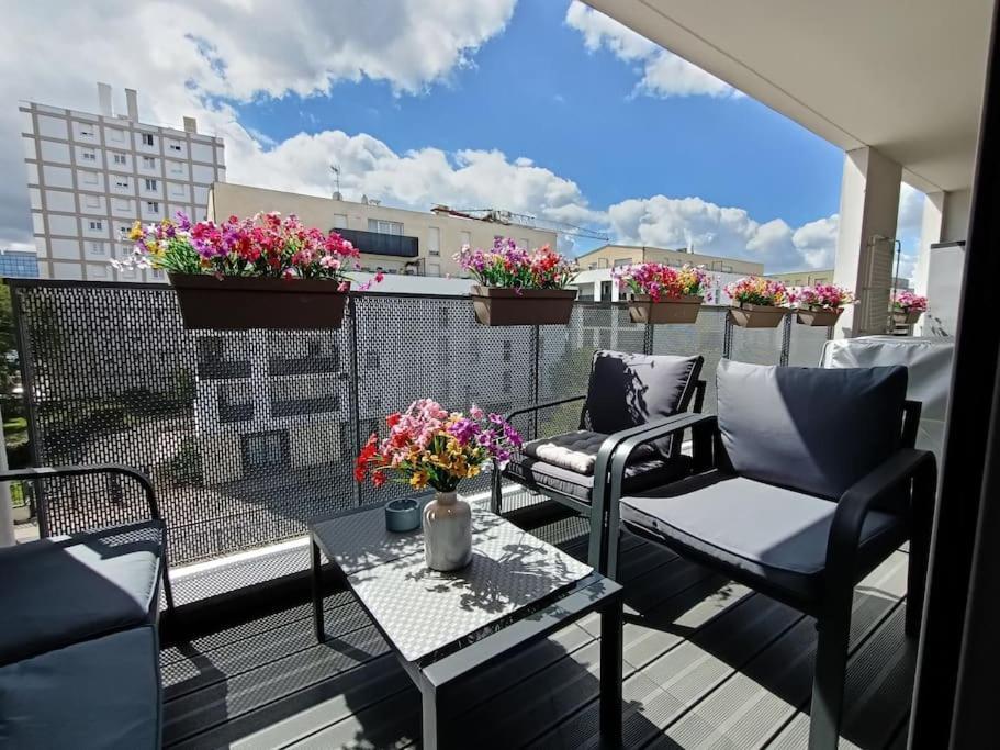 Appartement 4 Pieces - La Rose Des Yvelines - Classe 3 Etoiles Trappes Ngoại thất bức ảnh